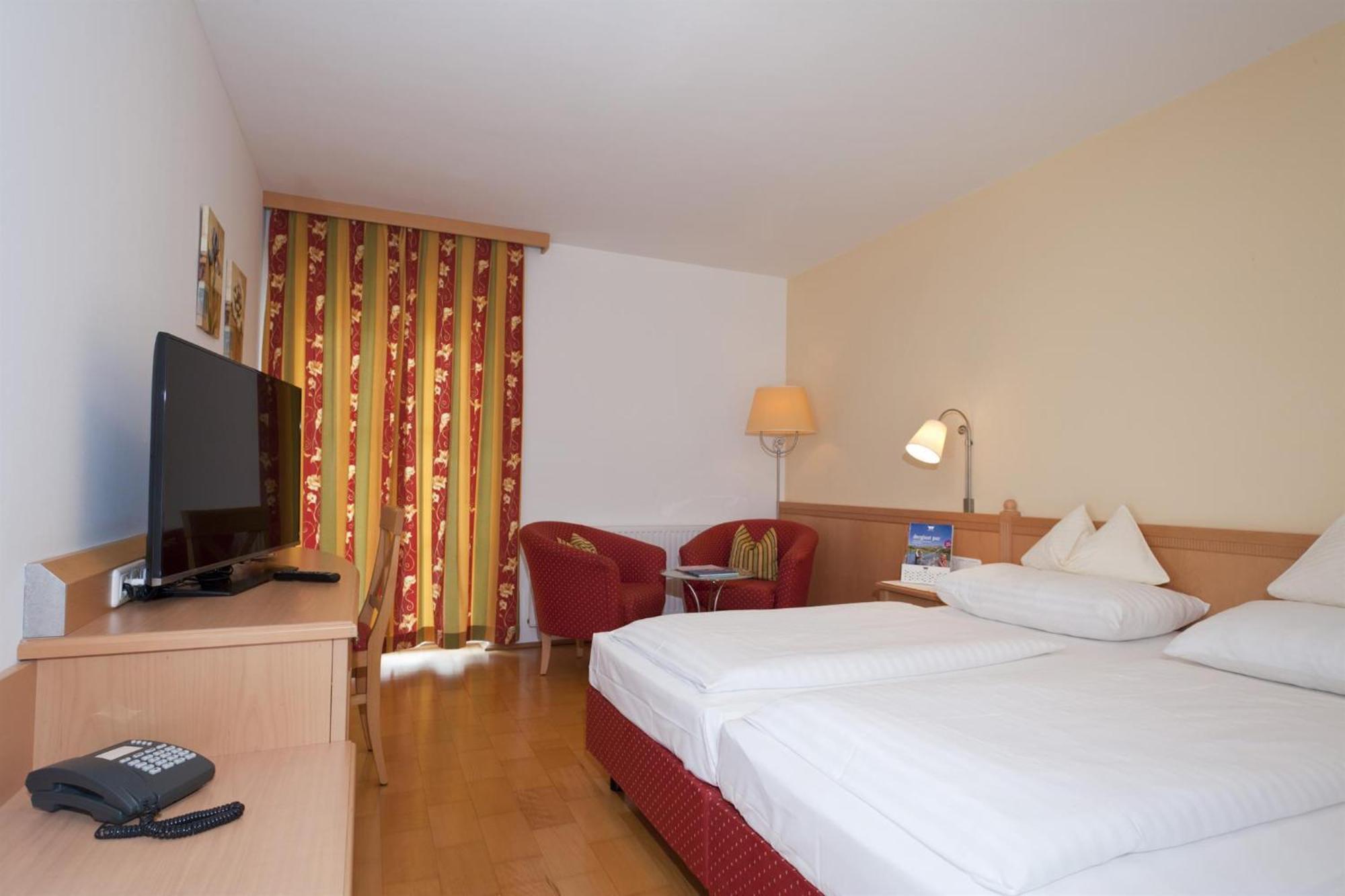 Relax- & Wanderhotel Poppengut Хинтерстодер Экстерьер фото